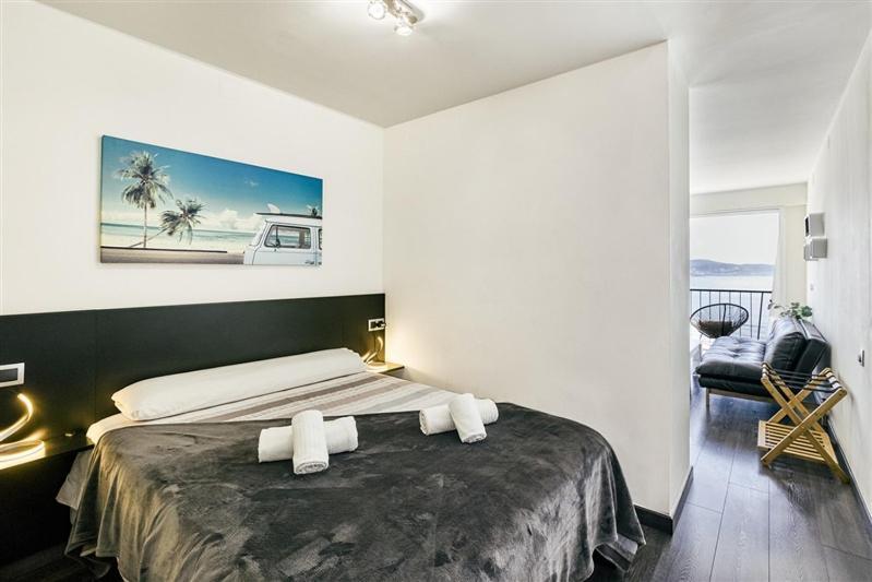 K Beach D-Luxe Емпуриабрава Екстериор снимка